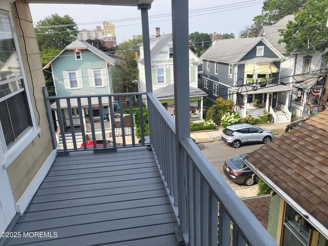 Building Photo - 122 Mt Hermon Way