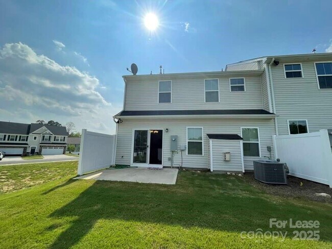Building Photo - 10476 Dalton Woods Ct NW