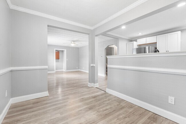 Building Photo - Move In Ready Norfolk Home!!
