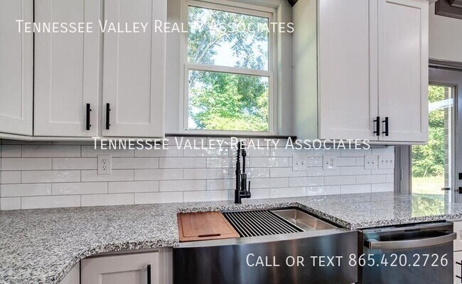 Building Photo - 7814 Lake Mountain Ln