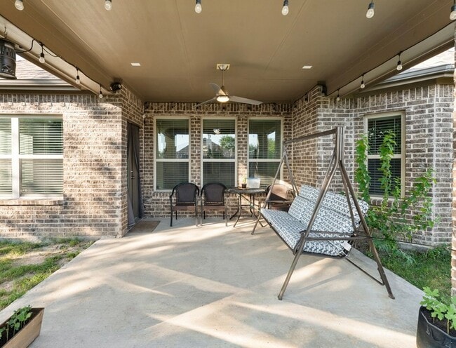 Building Photo - 307 Acadia Ln