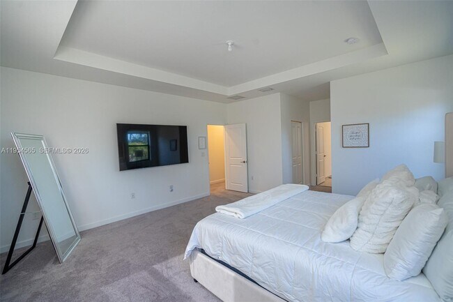 Building Photo - 139 NE 27th Terrace