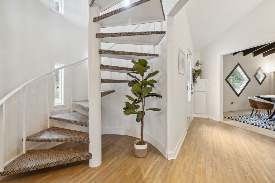 Building Photo - 4106 Leeward Pt