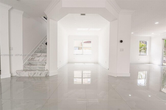 Building Photo - 15699 SW 54th Ct