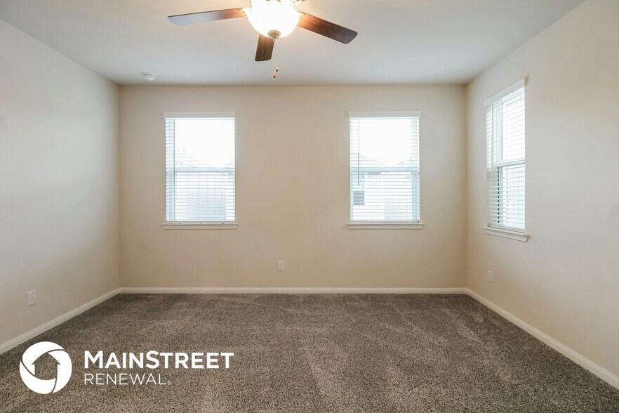 Building Photo - 9813 Falling Fern Ln