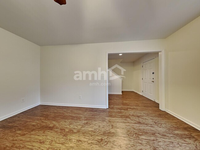 Building Photo - 3511 Valerie Dr
