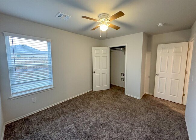 Building Photo - 1109 S Appaloosa Ln
