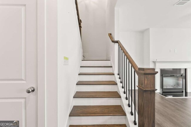 Building Photo - 98 Auburn Valley Wy