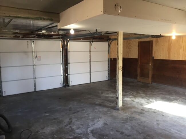 Building Photo - Fully Updated 2 Bedroom 1 Bath with 2 Stall Attatched Garage