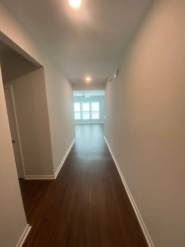 Building Photo - Spacious 4 Bedroom - great location in Pooler, Ga!!