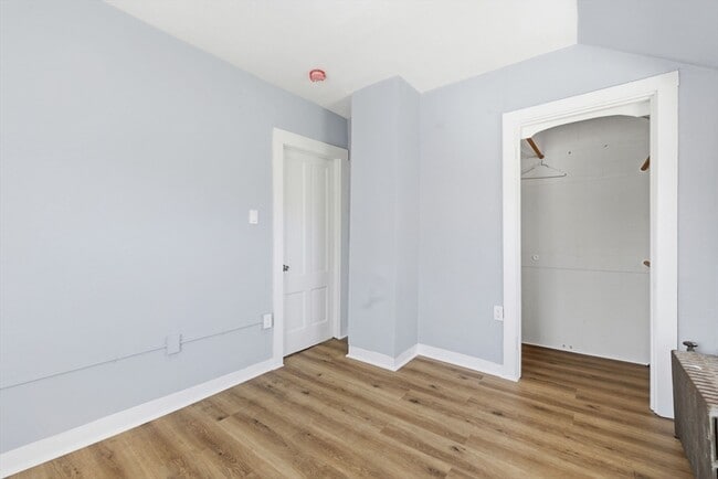 Building Photo - 48 Walker St