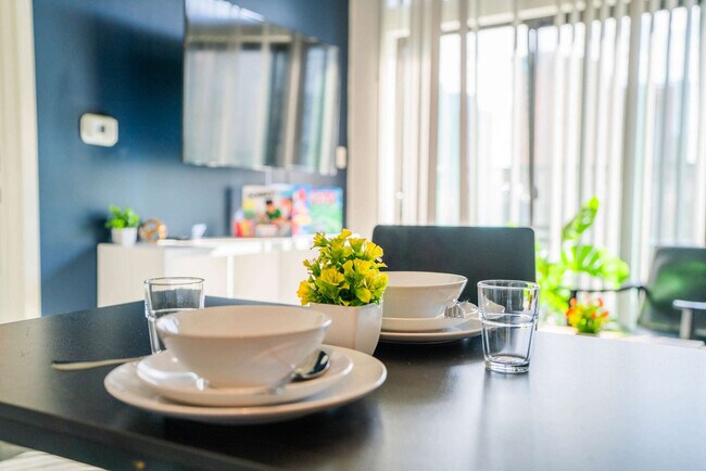 Building Photo - 914 N 4th St