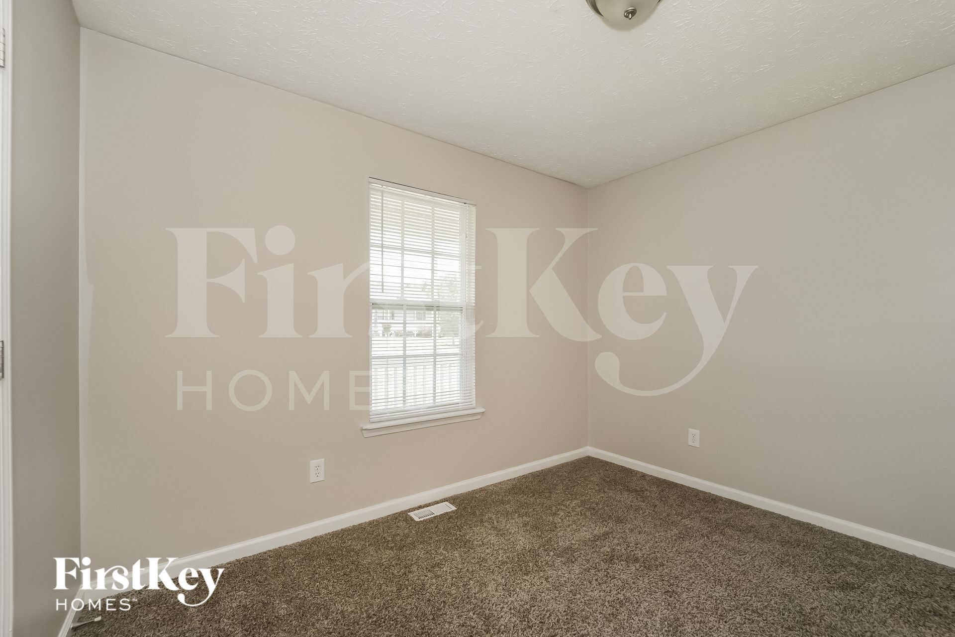 Building Photo - 208 Pleasant Way