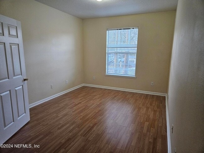 Building Photo - 7801 Point Meadows Dr