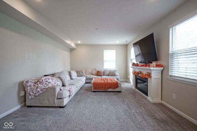 Building Photo - 6810 Birmingham Ave