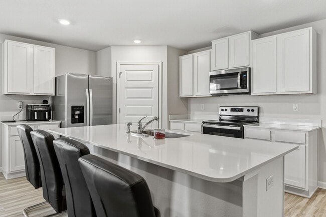 Building Photo - 526 Mary Lou Way