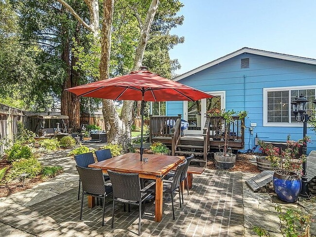 Building Photo - "Charming 4-Bedroom Retreat with 3 Full Baths in Pleasanton – 2,398 Sq Ft of Comfortable Living!"