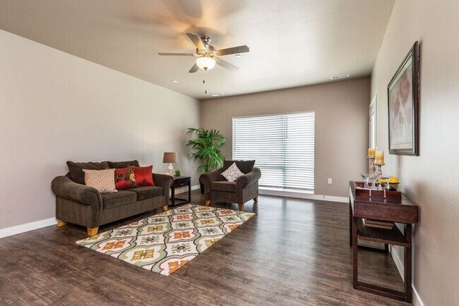 Building Photo - $1,395 | 1 Bedroom, 1 Bathroom Condo | Pet Friendly | Available for August 1st, 2026 Move In!