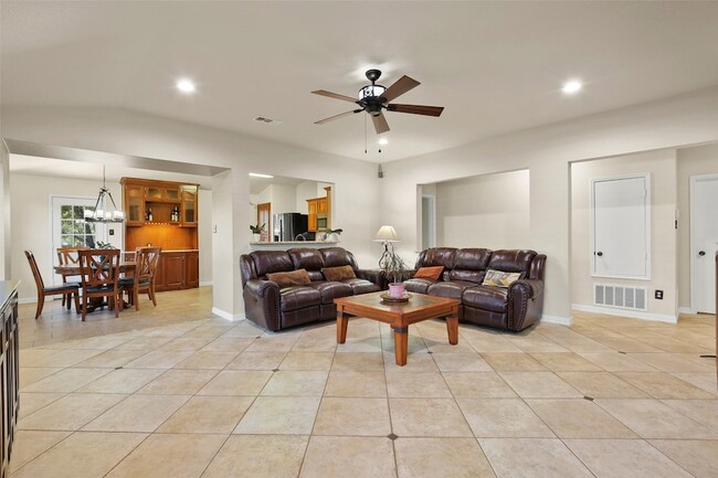 Building Photo - 7802 Milestone Ridge Dr