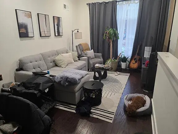 Building Photo - 512 W Montgomery Ave