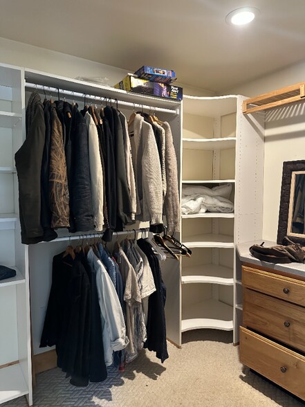 Building Photo - 410 Kripplebush Rd