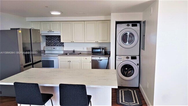 Building Photo - 1 Glen Royal Pkwy