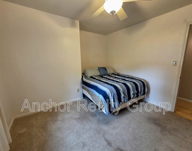 Building Photo - 14 Al St