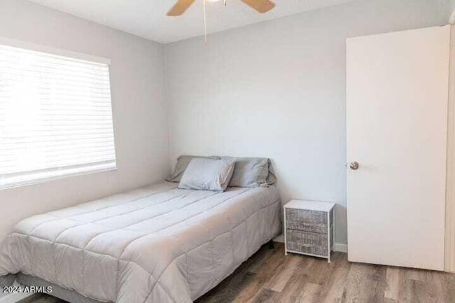 Building Photo - 1025 N Menze St