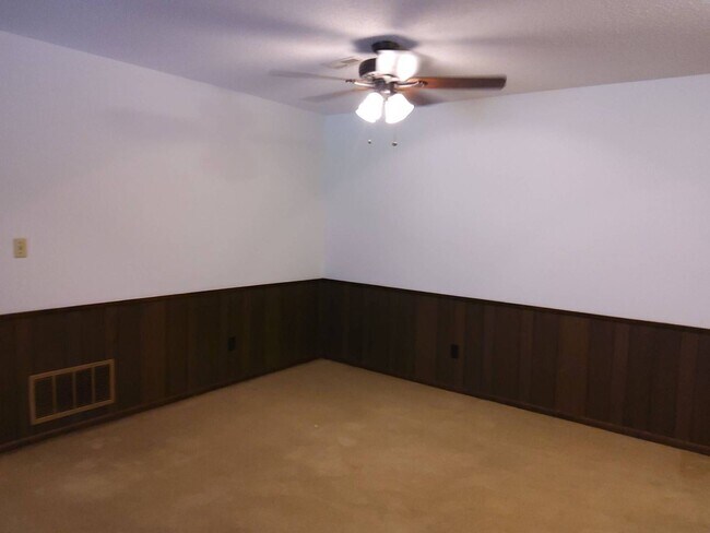 Building Photo - 3125 Themis St