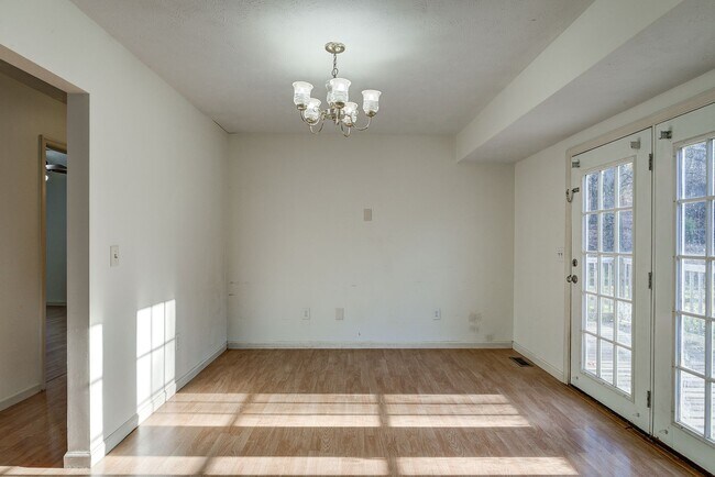 Building Photo - 1883 Powder Branch Rd