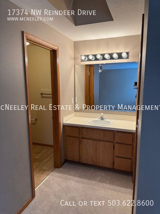 Building Photo - 17374 NW Reindeer Dr