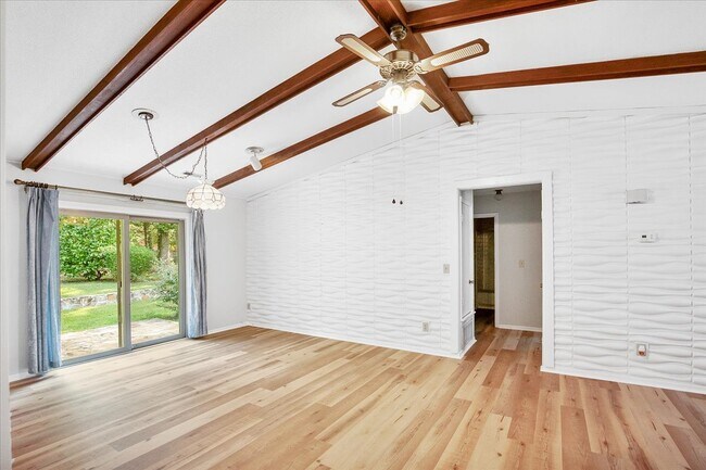 Building Photo - 1607 Burnley Dr