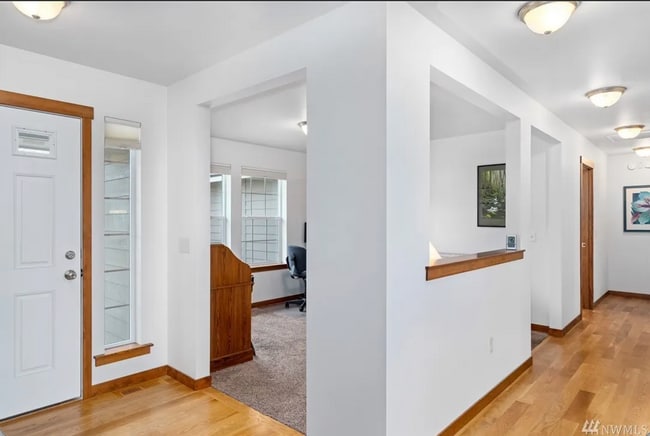 Building Photo - 632 Craig Ave