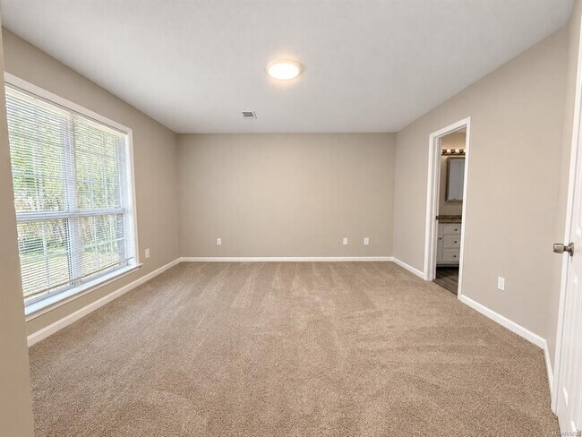 Building Photo - 6501 Sweet Gum Dr