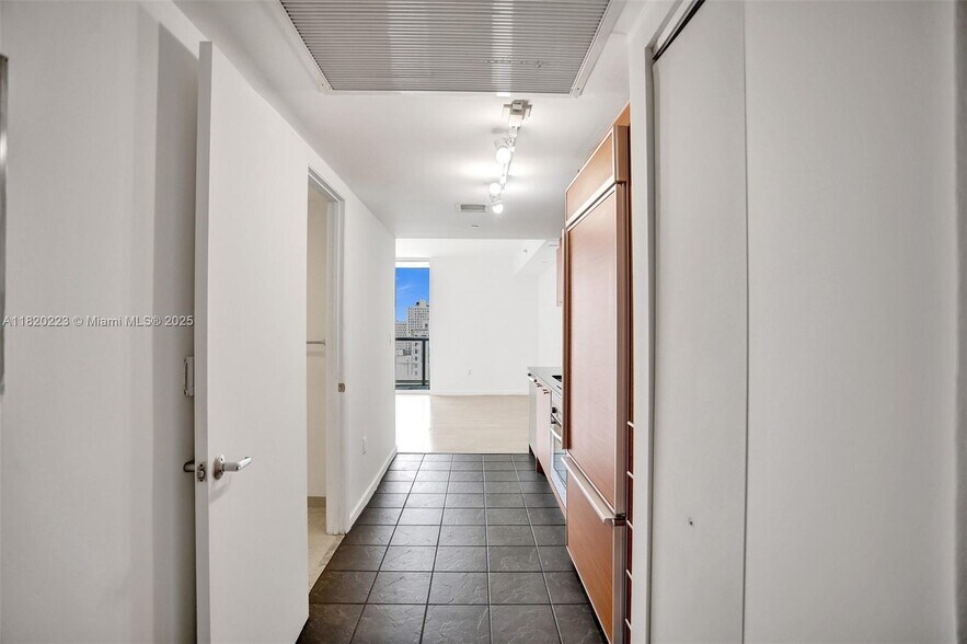 Building Photo - 50 Biscayne Blvd