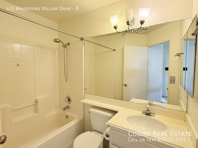 Building Photo - 425 Whispering Willow Dr