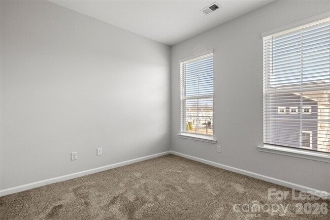 Building Photo - 6985 Waterstone Dr