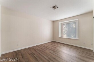 Building Photo - 7200 W Pirates Cove Rd