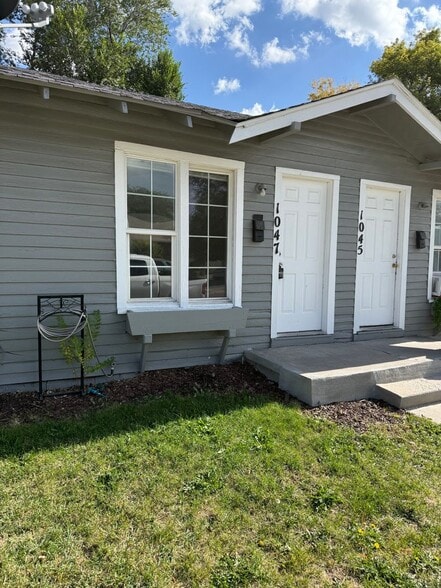 Interior Photo - Center Street