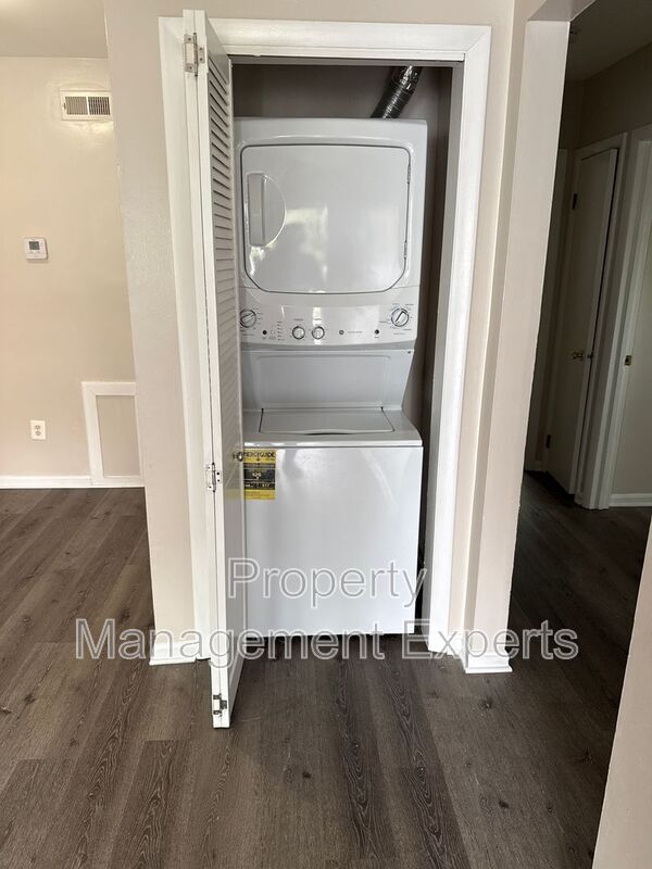 Building Photo - 2110 N Culpeper St