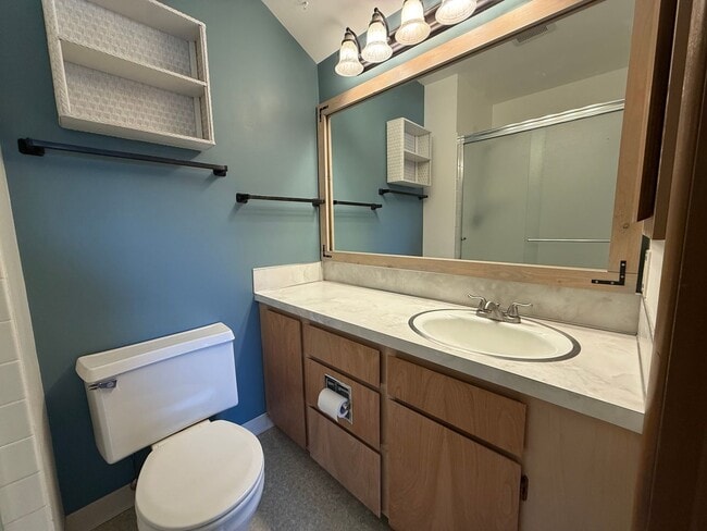 Building Photo - Bright & Beautiful 3-Bedroom Beaverton Home with A/C, Washer & Dryer, and Tons of Storage!
