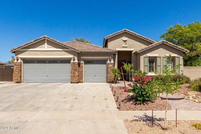 Building Photo - 7453 N 85th Dr