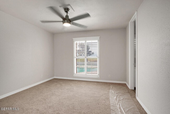Building Photo - 1005 Singing Hills Dr