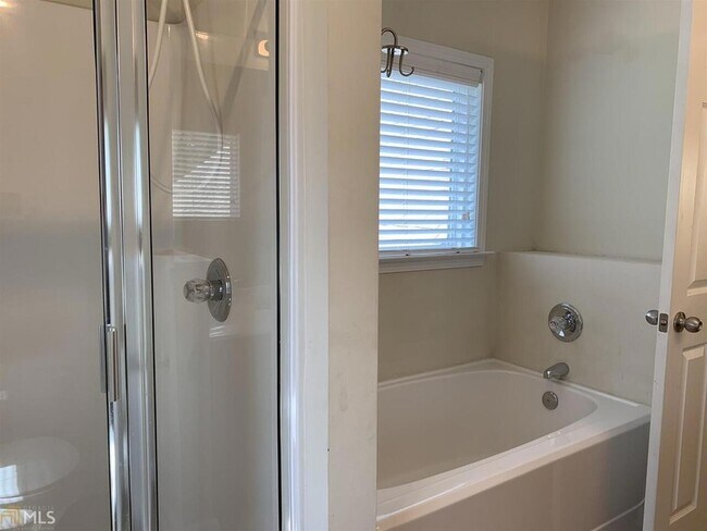 Building Photo - 79 Covington Terrace