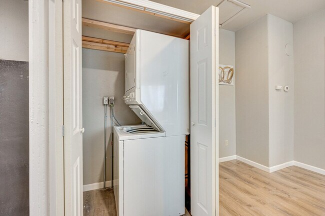 Building Photo - 744 E Cucharras St