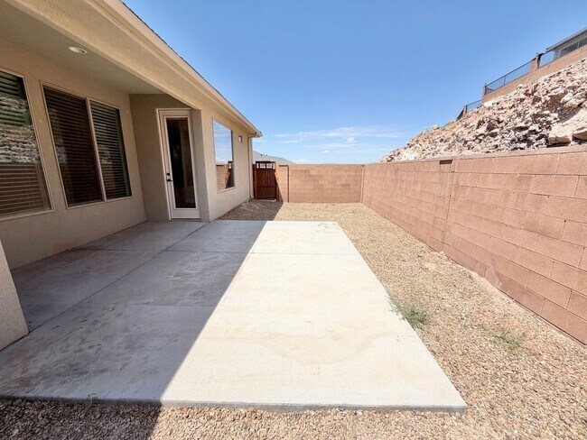 Building Photo - 1496 W 460 N