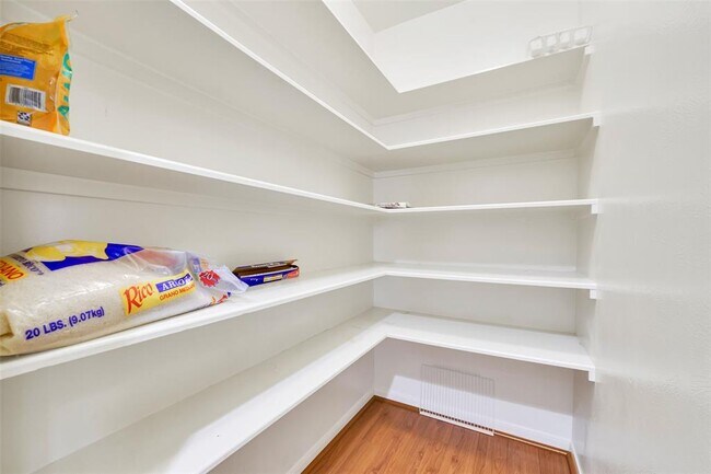 Building Photo - 14127 Becket Woods Ln