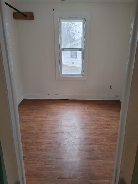 Building Photo - 8 Freehold Mills Dr