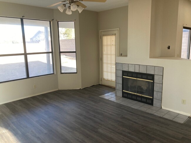 Living Room - 2055 Columbia Ct NE