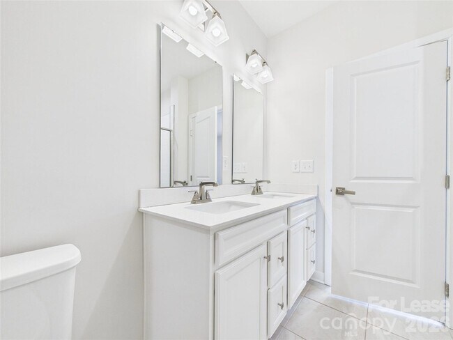 Building Photo - 3131 Coquina Ln